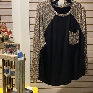 Women’s Leopard long sleeve shirt